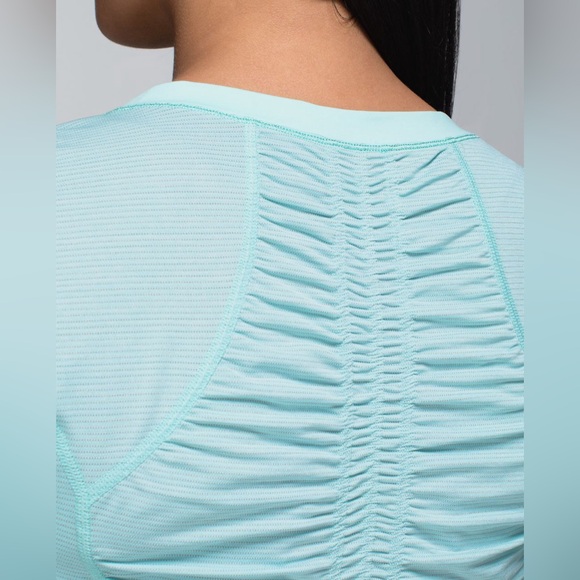 Lululemon✨EUC✨Silverscent Runner Up Short Sleeve✨Heathered Aquamarine✨size 4 - Picture 5 of 15